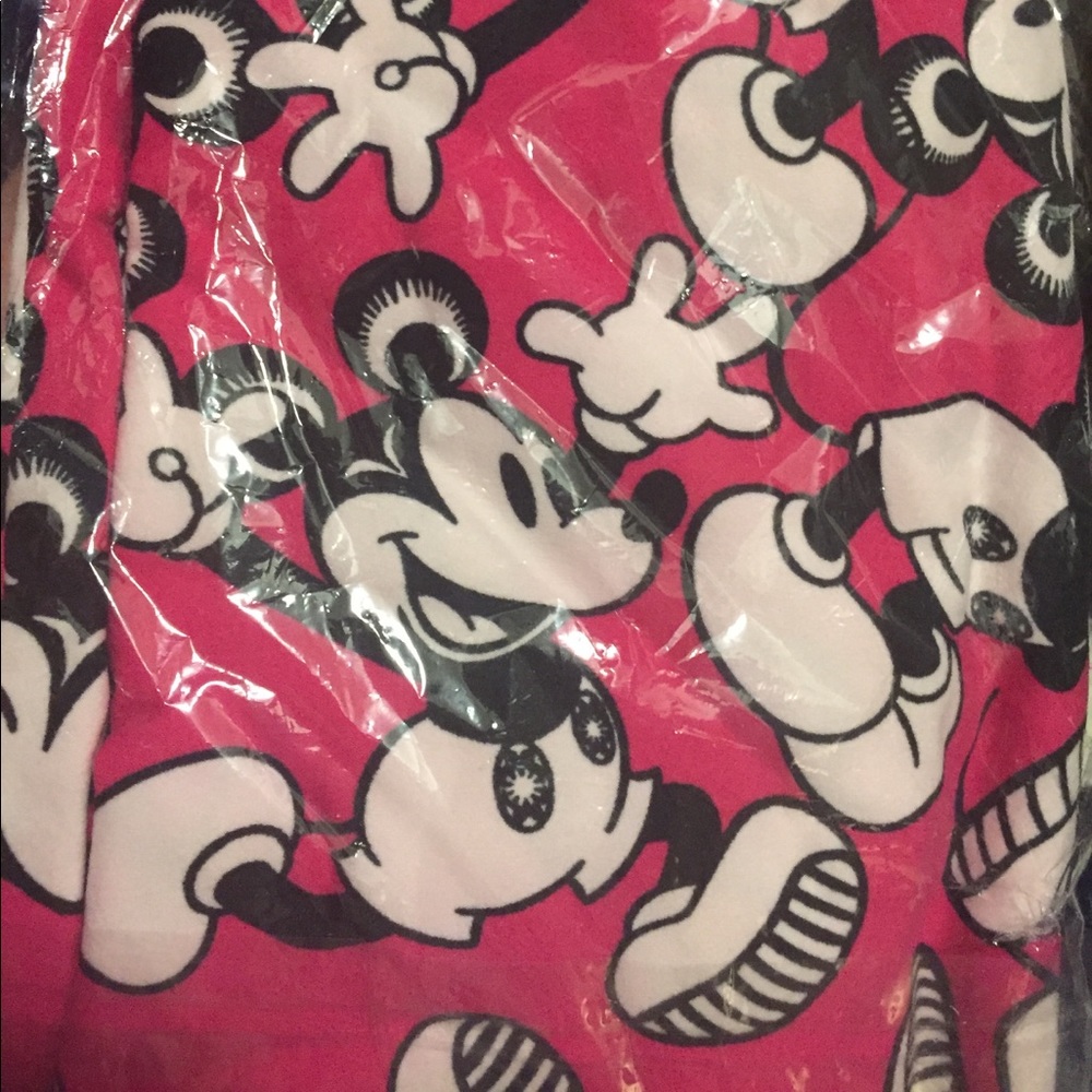 Lularoe Disney Mickey Mouse leggings